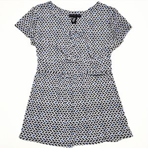 🏠  Apostrophe Smocked Empire Waist Top Geometric